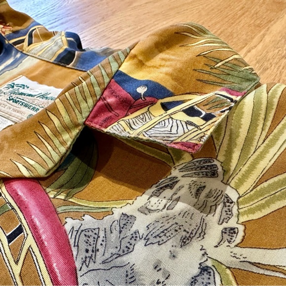 Retro Hawaiian shirt, made in Hawaii with coconut buttons - Picture 3 of 12